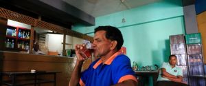Sri Lanka vuelve a prohibir vender alcohol a las mujeres, una semana después de haber levantado la medida