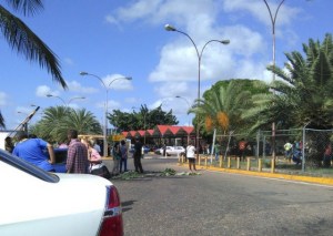 Protesta en el terminal de Puerto Ordaz por falta de unidades #9Ene