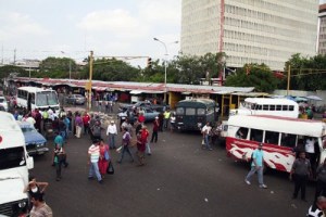 Reportan más de 92% de transporte paralizado en Maracaibo #17Ene