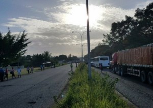 Persiste protesta por falta de medicamentos en la vía Upata-San Félix #9Ene