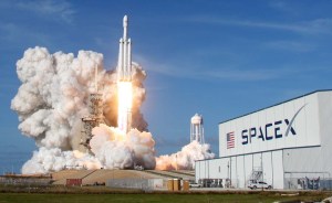 Alimento enmohecido para ratones retrasa lanzamiento de cohete de SpaceX