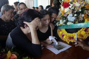 Familiares de fallecidos en la mina Cicapra: Fue una masacre, mataron a gente inocente