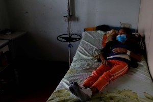 La vida de millones de venezolanos está en riesgo y el Gobierno bolivariano lo niega, advierte AI
