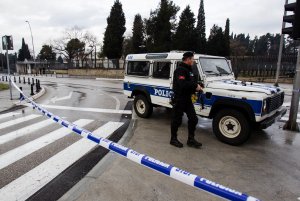Un atacante suicida detona un dispositivo cerca de la embajada de EEUU en Montenegro (Fotos)