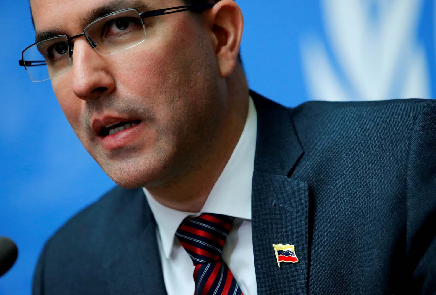 Arreaza dice que sanciones de EEUU han hecho “difícil” renegociar deuda externa
