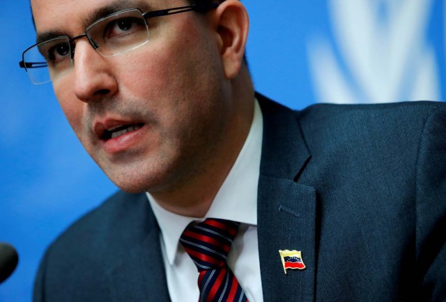 El Ministro de Relaciones Exteriores de Venezuela, Jorge Arreaza, asiste a una conferencia de prensa durante el Consejo de Derechos Humanos en las Naciones Unidas en Ginebra, Suiza, el 27 de febrero de 2018. REUTERS / Denis Balibouse