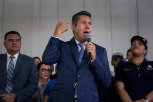 Henri Falcón propone encuestas para definir rival de Maduro en las presidenciales