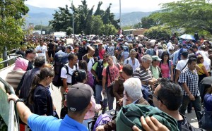 Análisis: La crisis de Venezuela incendia la campaña presidencial colombiana