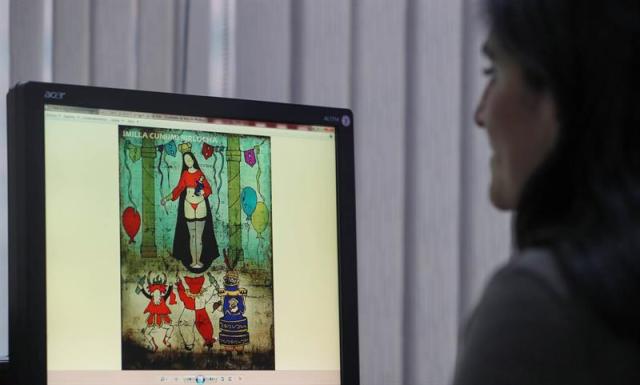 Imagen tomada de una pantalla que muestra una pintura en la que aparece en tanga una virgen muy venerada en Bolivia, patrona además del folclore en el país, hoy, jueves 22 de febrero de 2018, en La Paz (Bolivia) /EFE/Martin Alipaz