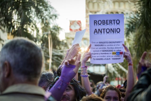  Venezolanos sustituyeron aplausos por insultos a Roberto Antonio durante concierto en Tenerife (Foto: Andrés Gutiérrez)