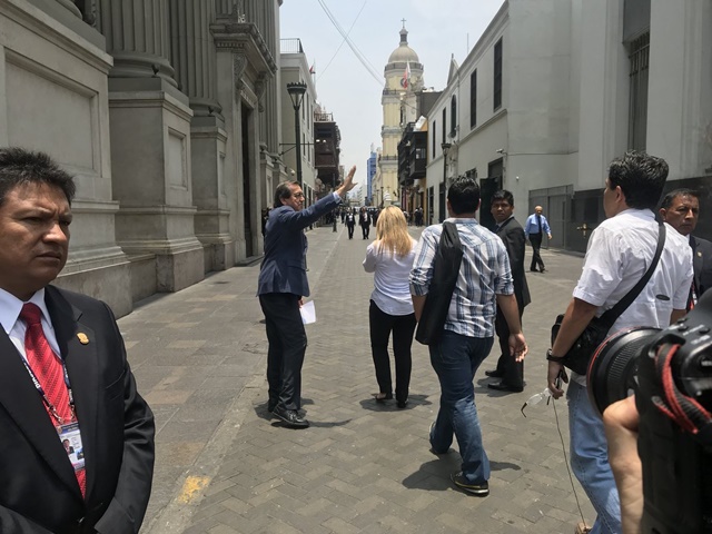 Congresista Jorge del Castillo recibió a venezolanos que entregarán documento a representantes del Grupo de Lima