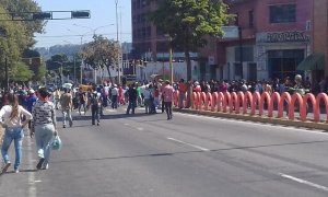 Médicos y pacientes protestan en Trujillo por escasez de insumos y reivindicaciones salariales