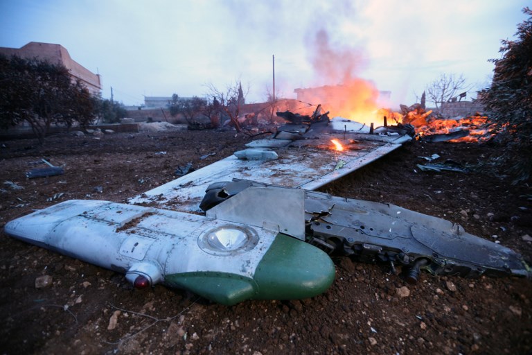 Rebeldes sirios derriban un avión ruso y matan al piloto (Fotos)
