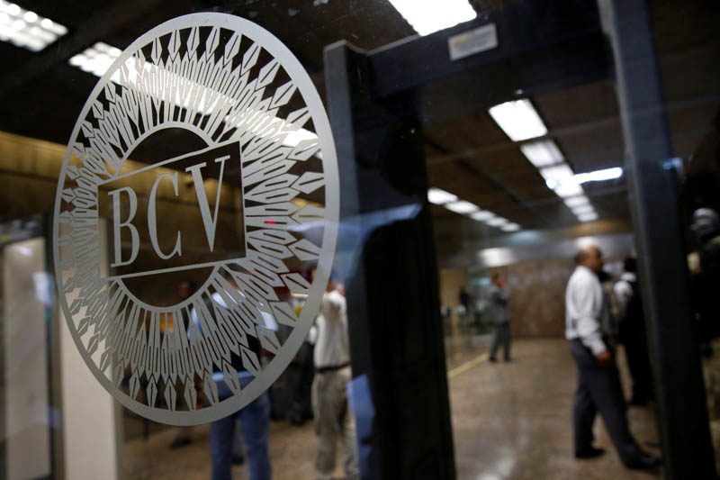 Trabajadores denuncian sueldos de hambre en el BCV
