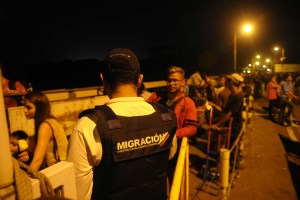 Colombia deporta a 102 venezolanos que carecían de documentación en regla