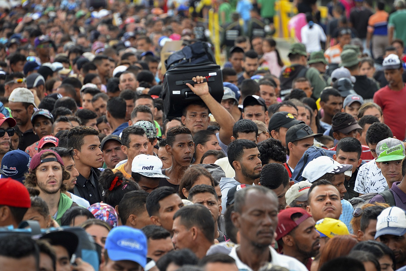 Colombia aplica medidas migratorias más férreas para frenar ingreso de venezolanos