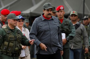 Control Ciudadano: Maduro reduce drásticamente participación de militares en su gabinete