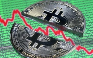 Bitcoin profundiza desplome por debajo de los 4.500 dólares