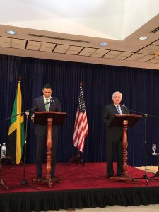 Tillerson desde Jamaica: Continuaremos ejerciendo presión para que haya elecciones justas en Venezuela