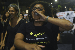 Mujeres claman en marcha despenalizar el aborto en El Salvador (FOTOS)