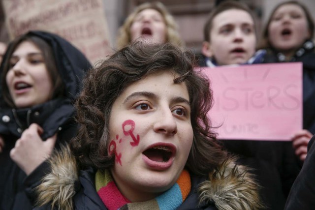 Participants shout slogans during a rally for gender equality and against violence towards women on the International Women's Day in Kiev, Ukraine March 8, 2018. REUTERS/Valentyn Ogirenko