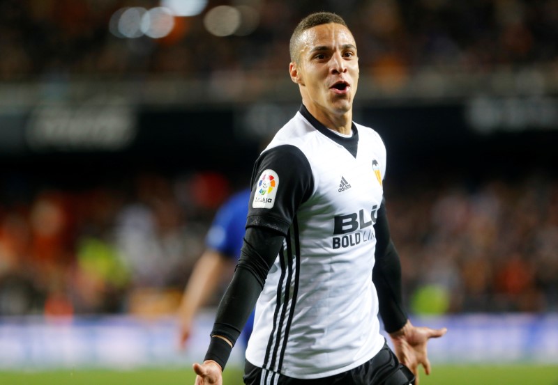 El Valencia desplaza al Real Madrid del podio de La Liga