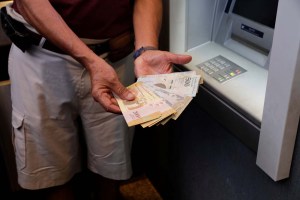 Sudeban sostuvo encuentro con entidades bancarias para “mitigar” el contrabando de efectivo