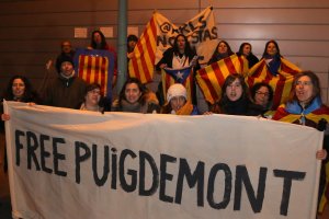 Independentistas vuelven a plantear que Puigdemont sea presidente de Cataluña