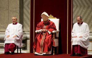 Papa Francisco dirigió la Pasión del Señor con el sermón de las Siete Palabras (Fotos)
