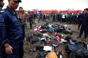 Medio centenar de muertos en el peor accidente aéreo en Nepal en 25 años