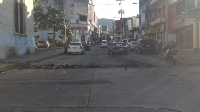 Habitantes de varios sectores del estado Mérida han denunciado que no reciben servicio de gas, lo que desató protestas en algunas localidades de la ciudad capital (Foto: Leonardo León @leoperiodista)