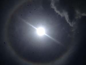 Capturan un halo solar en Caracas este viernes #30Mar (FOTOS)
