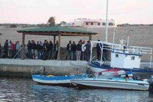 Anuncian cierre temporal de un centro de recepción de migrantes en Italia