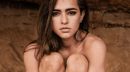 La hija de Carlos Vives se vuelve a desnudar en Instagram, pero esta vez no le gustó a sus fans
