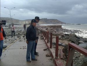 Activan Plan de Contingencia para atender daños causados por fuerte oleaje en Vargas