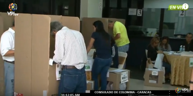 Colombianos en Venezuela votan en elecciones parlamentarias de su país