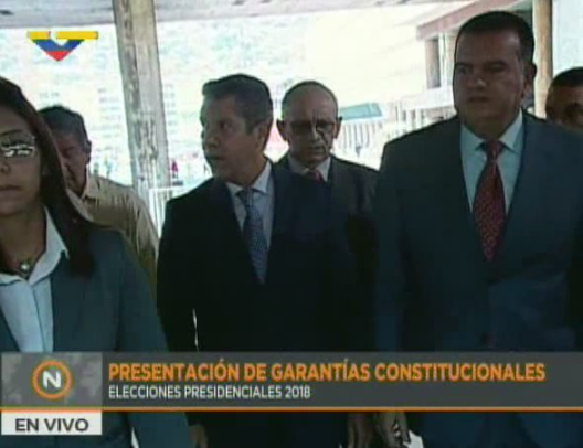 Maduro, Falcón y demás espontáneos llegan al CNE para dialogar sobre “garantías electorales”