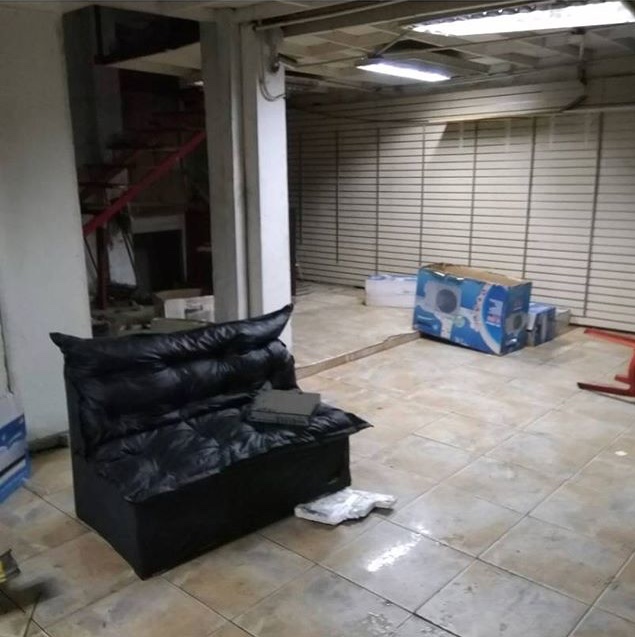 Saqueos y destrozos a locales comerciales en Valera, estado Trujillo // Foto Cortesía