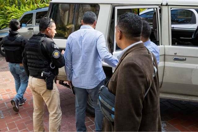 La detención del ex director del Sebin, Miguel Rodríguez Torres, a manos del Sebin, Caracas / Foto: EFE/ Miguel Gutiérrez 