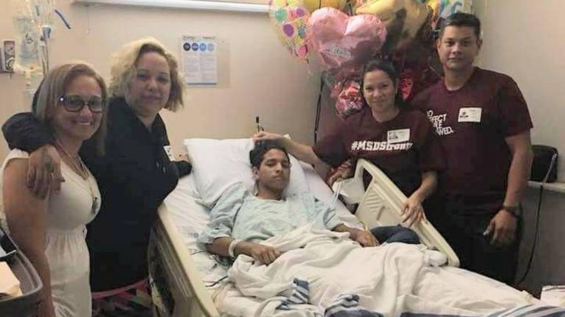 Venezolano que salvó a compañeros en matanza de Florida regresó a cuidados intensivos