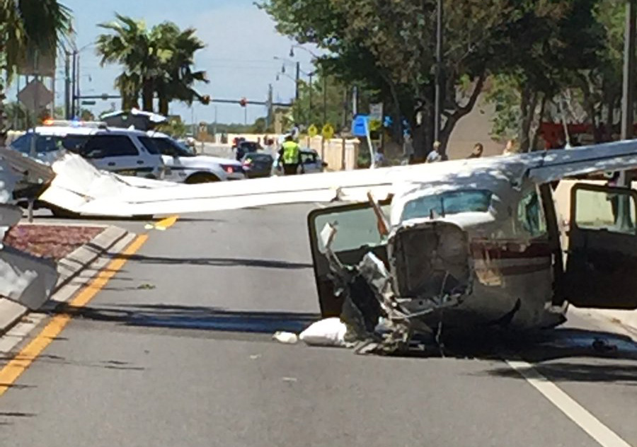 Una avioneta se estrelló en un Boulevard de Miami (fotos)