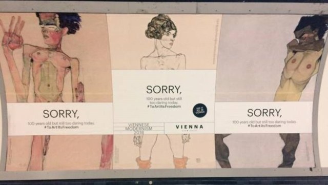 Los desnudos de Schiele, con su cartel protesta por la censura  // FOTO Twitter vía ABC