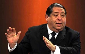 Chiste del día: EEUU está violando la política internacional por “bloqueo a Venezuela”, afirma Escarrá