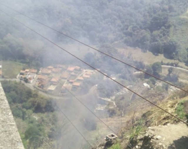 Incendio en el Teleférico de Mérida deja 8 estudiantes heridos // Foto vía Diario Los Andes