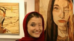 En Irán las víctimas de ataques con ácido encuentran una identidad en el arte