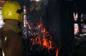 Incendian alcaldía de ciudad paraguaya y roban más de 53.000 dólares