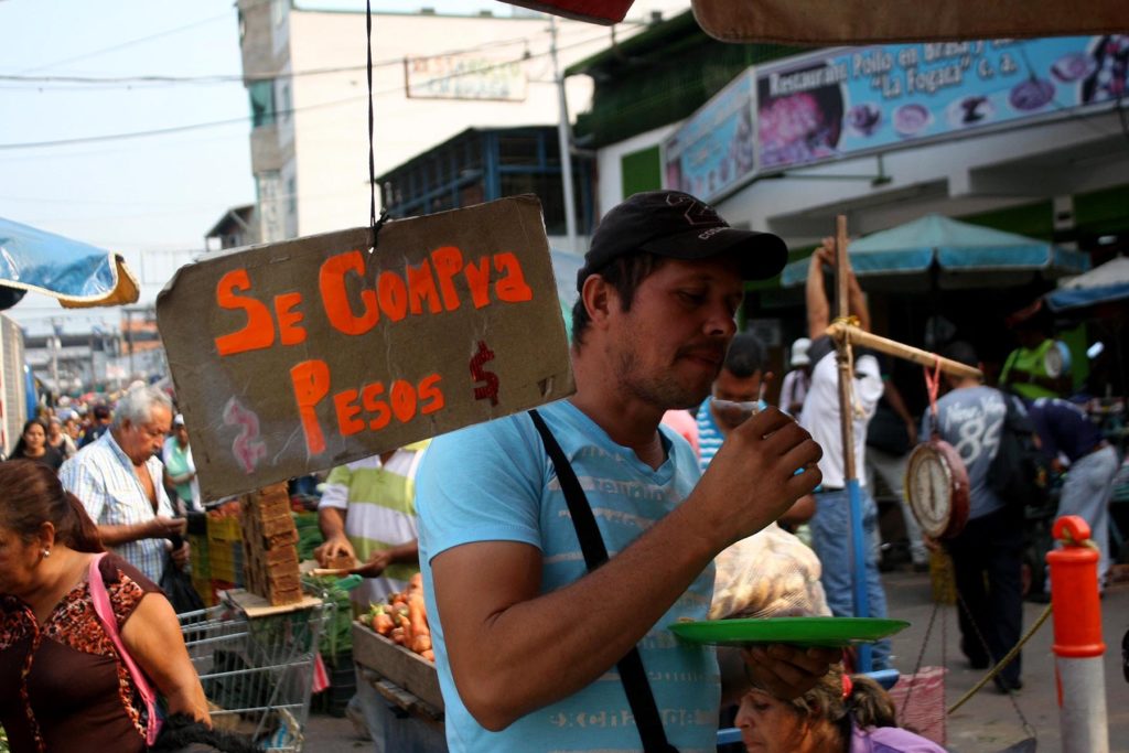 En Táchira los pagos de bienes y servicios se hacen en pesos y dólares