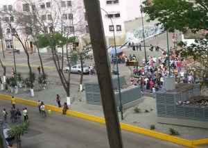 Vecinos de El Valle protestan por falta de comida #26Mar