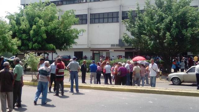 Foto: Protesta de pensionados en Carabobo / Cristhopher Borrero