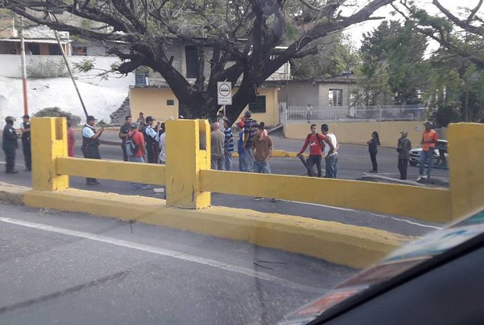 Por comida y servicios básicos protestaron en Barquisimeto #27Mar (Video)